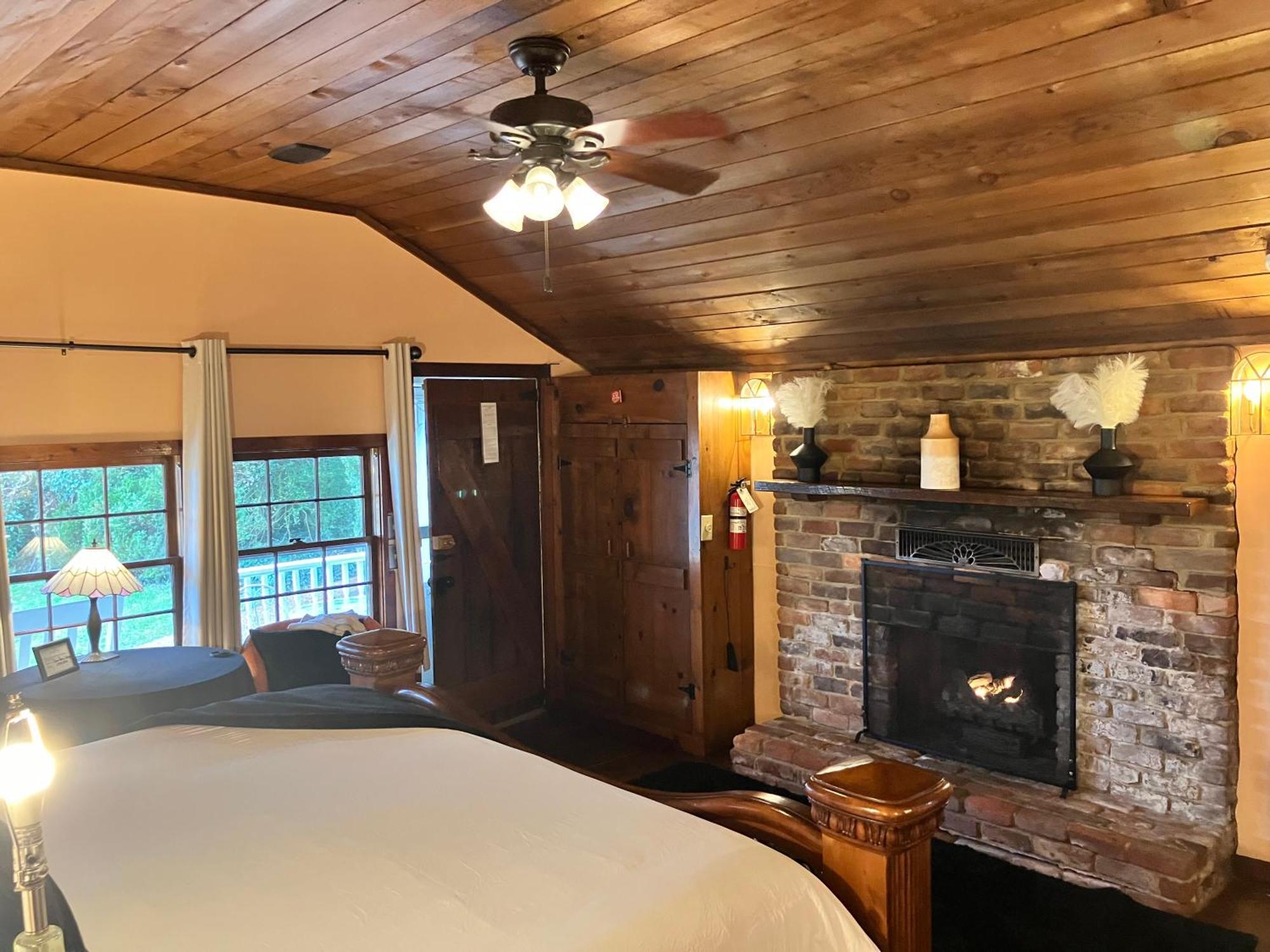 Prospect Hill Inn & Restaurant Zion Crossroads Exteriér fotografie